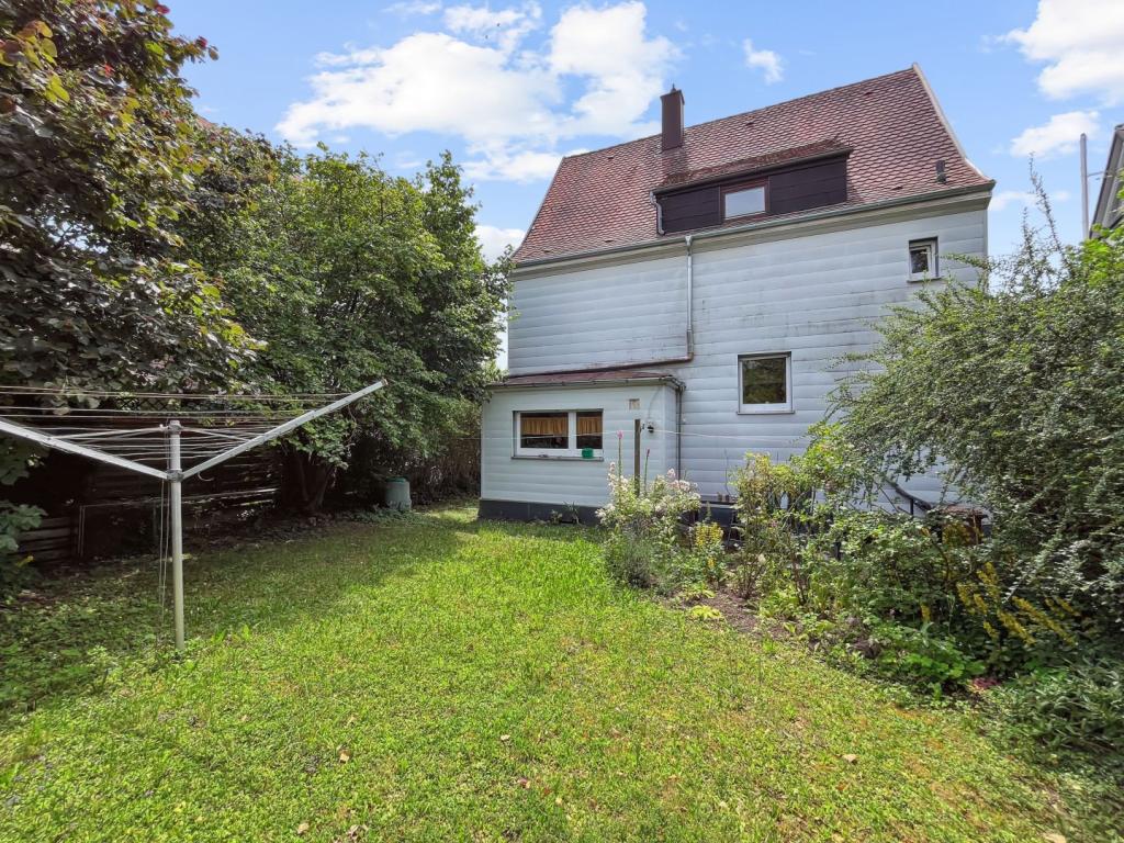 Rückansicht mit Garten