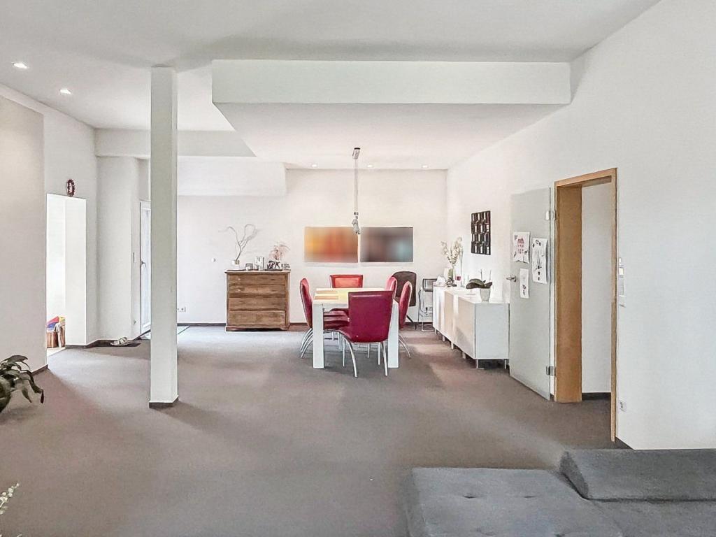 Wohnraum DG Wohnung