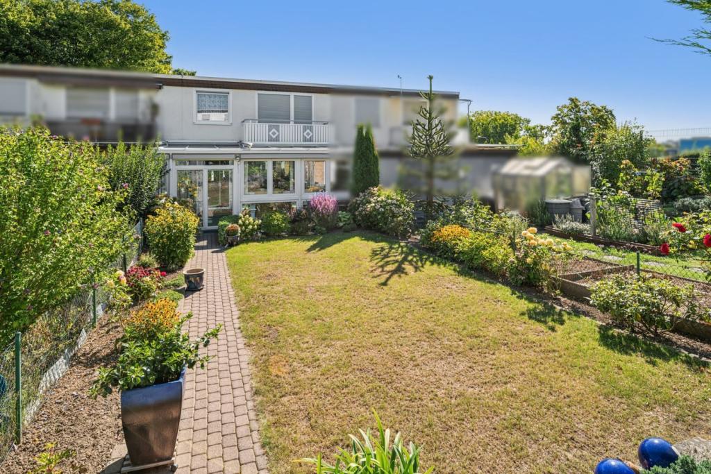 Rückansicht und Garten