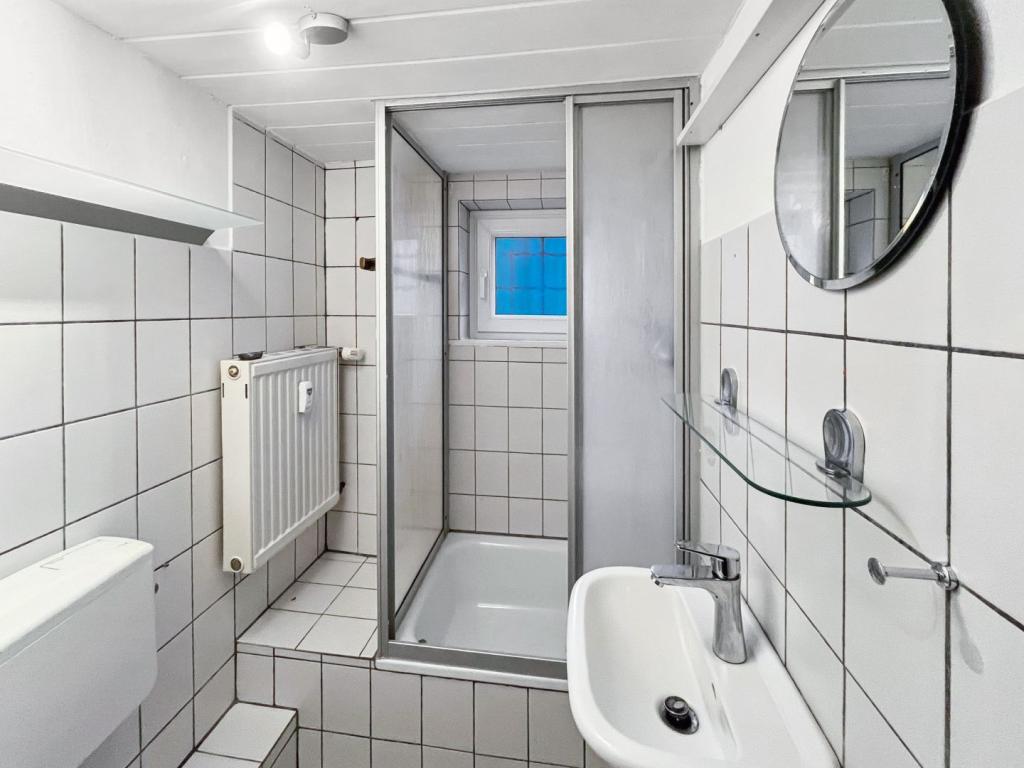 Badezimmer - EG rechts