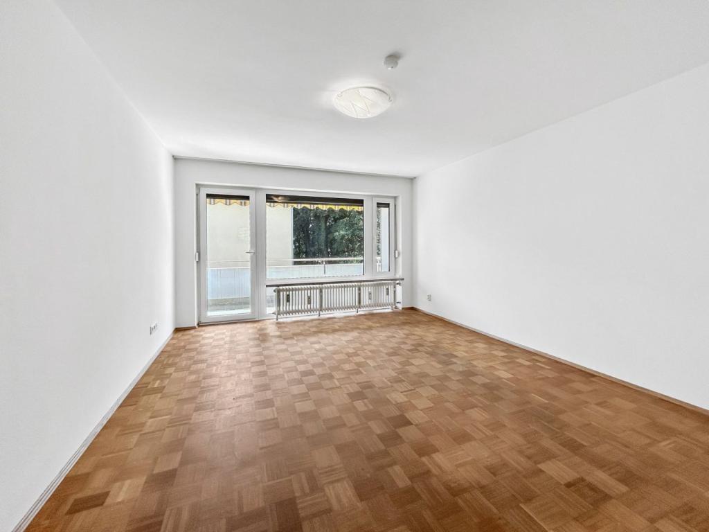 Wohnbereich mit Balkonzugang