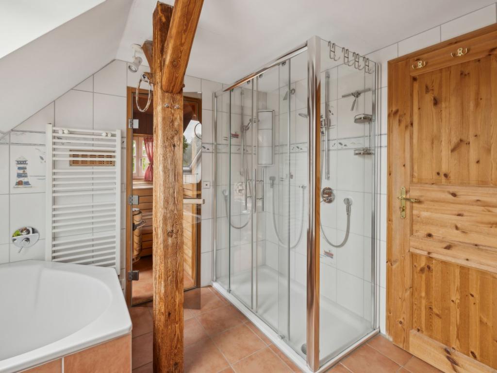 Bad Obergeschoss mit Sauna