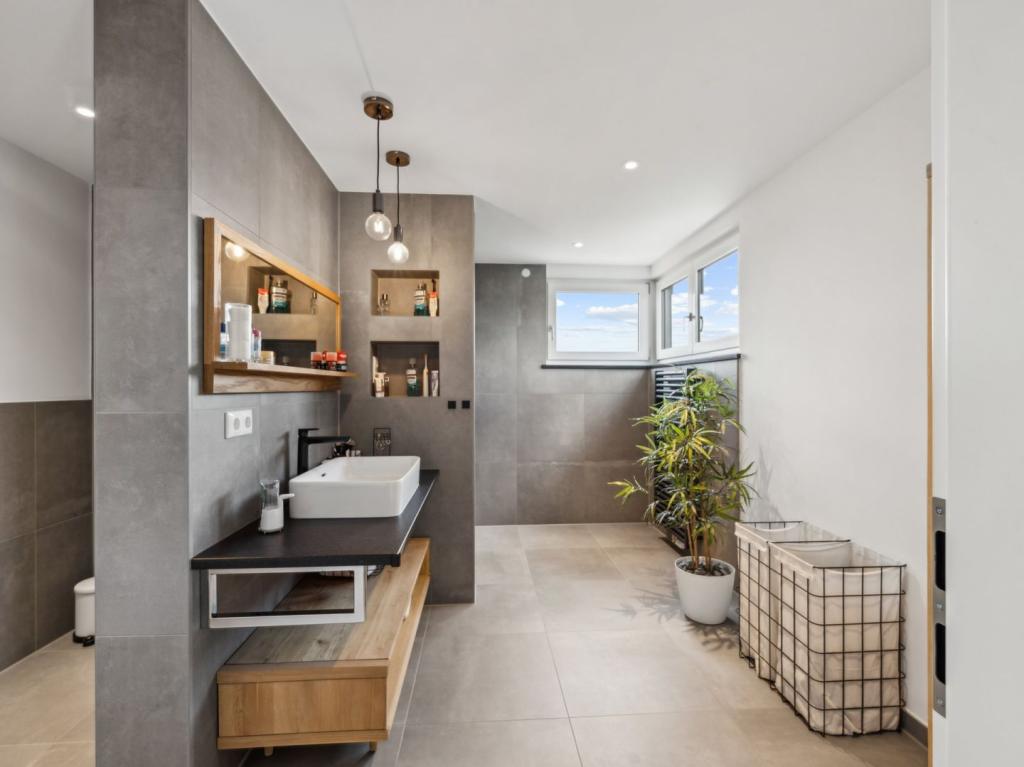 Badezimmer 1 OG 