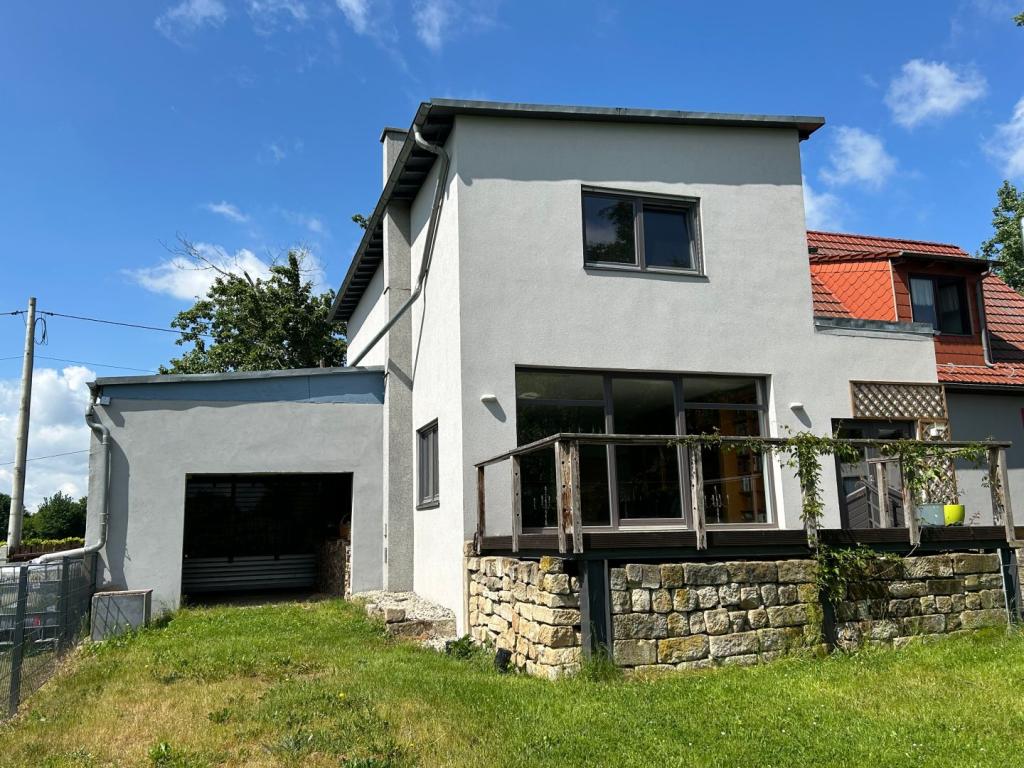 Hausrückseite