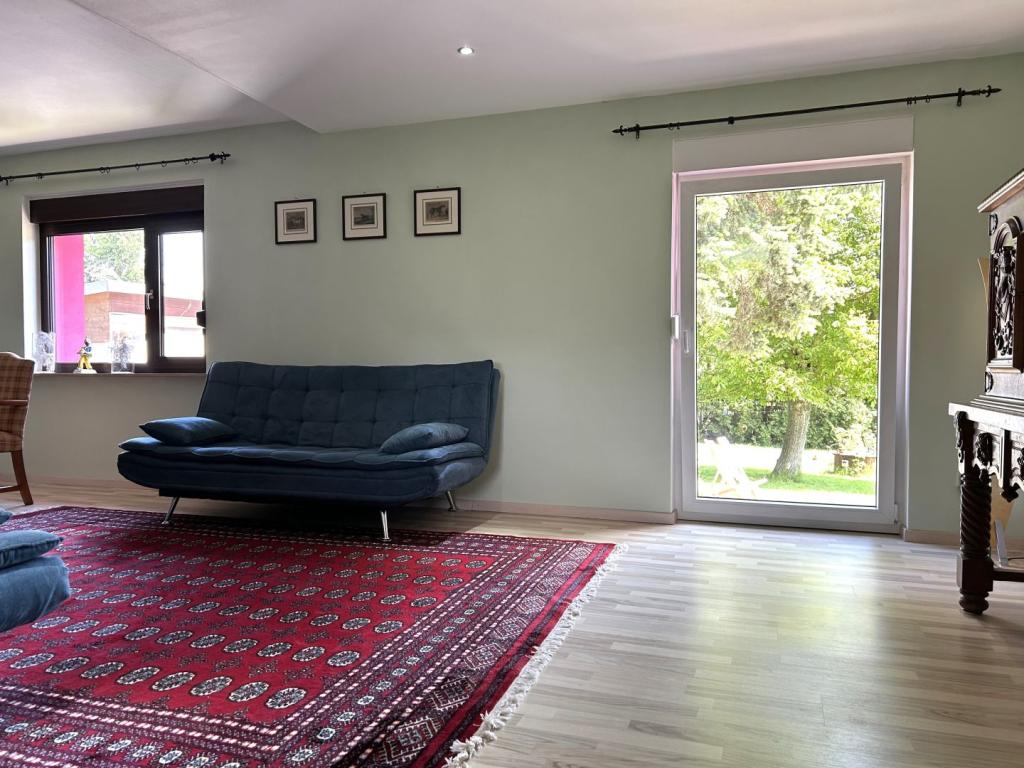 Wohnzimmer im Altbau