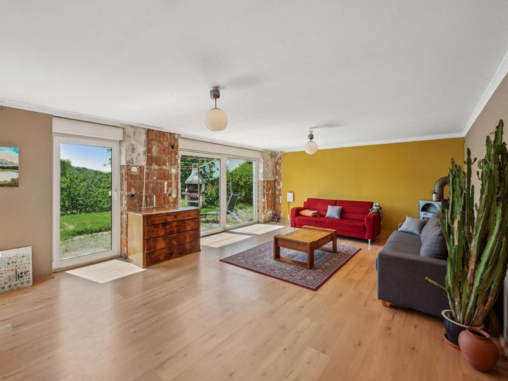 Wohnzimmer KG