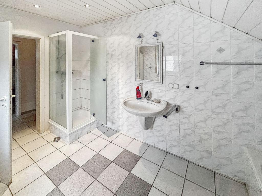 Badezimmer 1