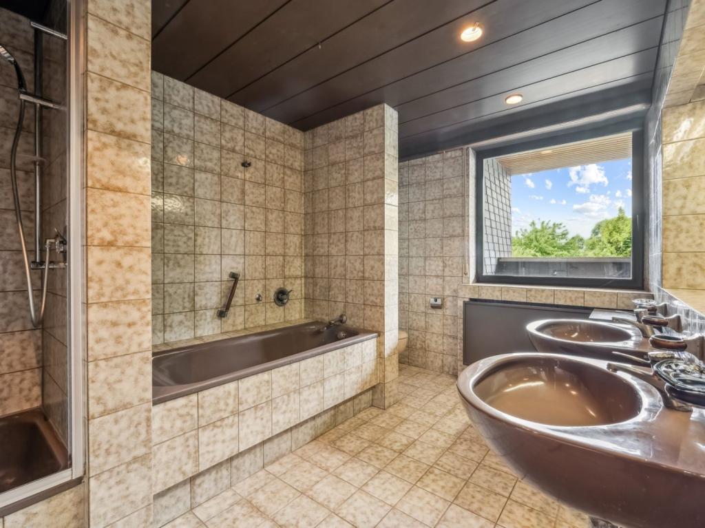 Badezimmer 1
