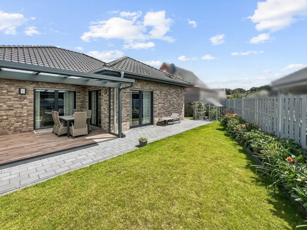 Garten mit Terrasse 1