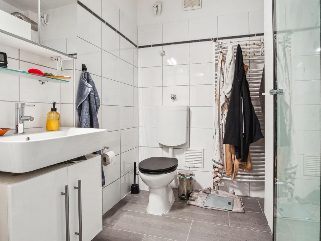 Badezimmer Wohnung 1