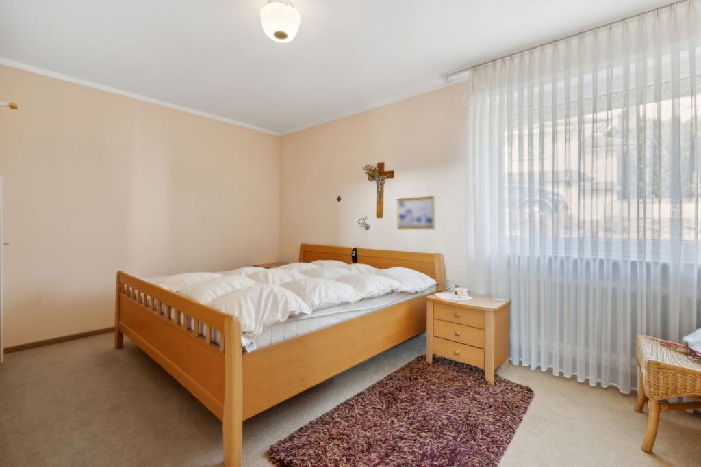 Schlafzimmer I EG