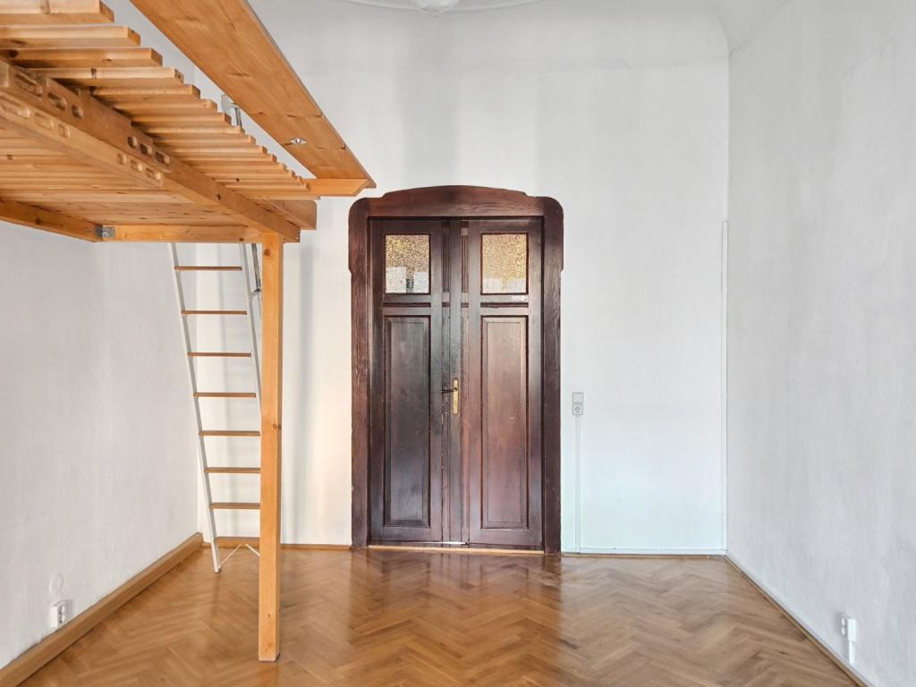 Zimmer Ansicht IV