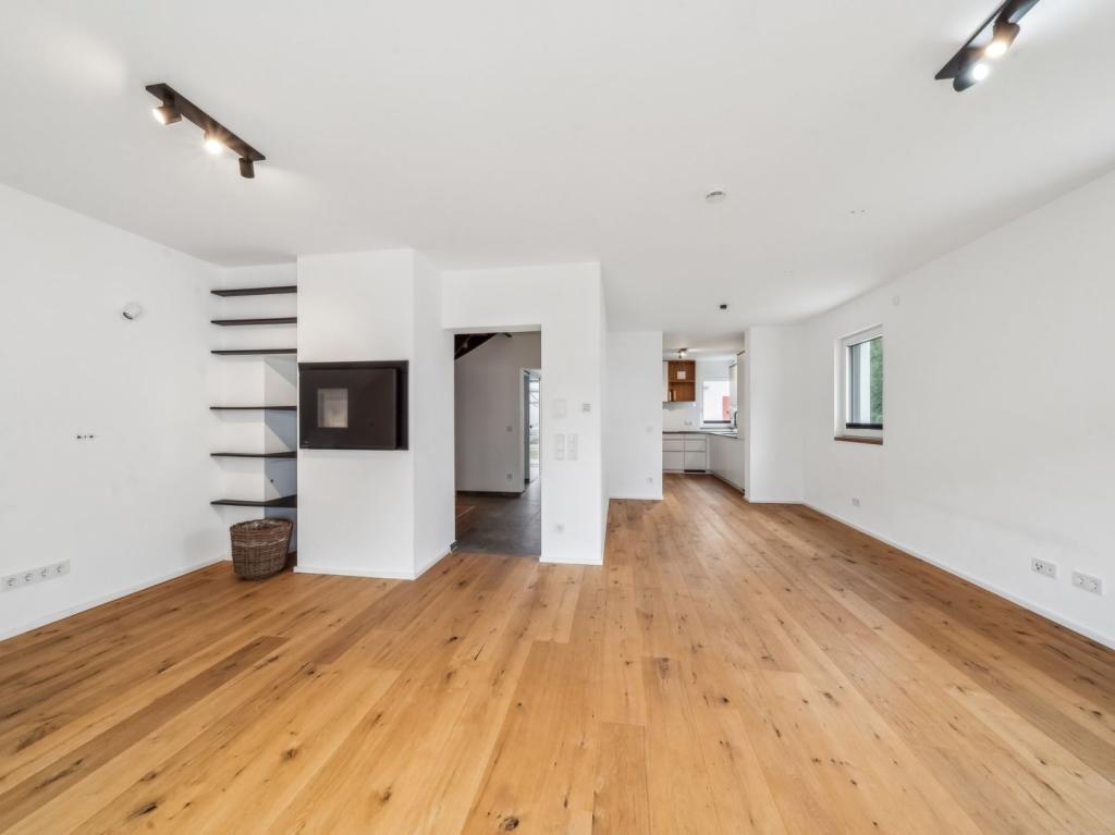 Immobilie in Mallersdorf-Pfaffenberg - Traumimmobilie für die Familie: Neuwertige Doppelhaushälfte in Mallersdorf-Pfaffenberg - Bild 2