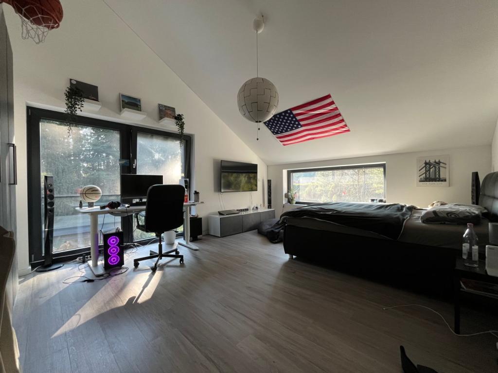 Schlafzimmer II 