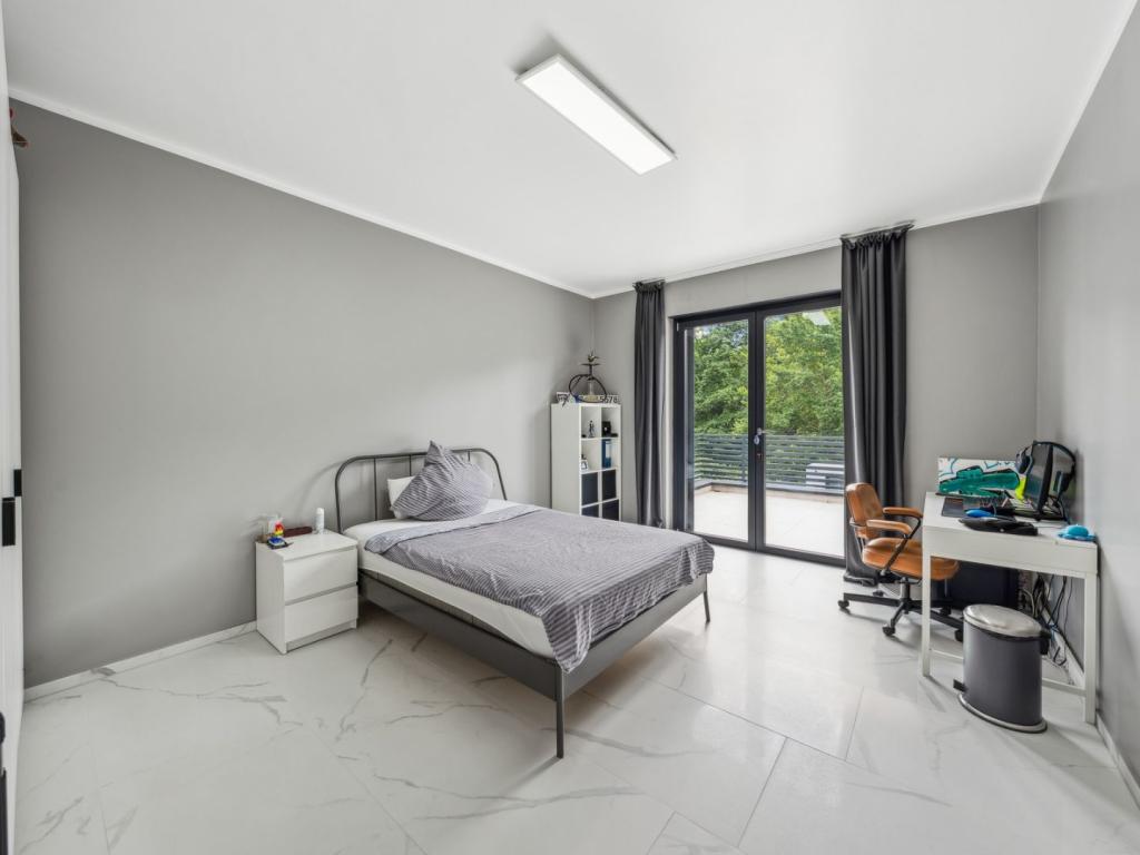 Schlafzimmer II