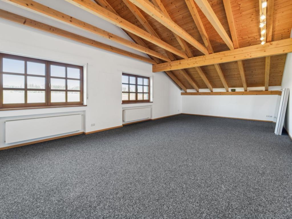 Zimmer 2 OG