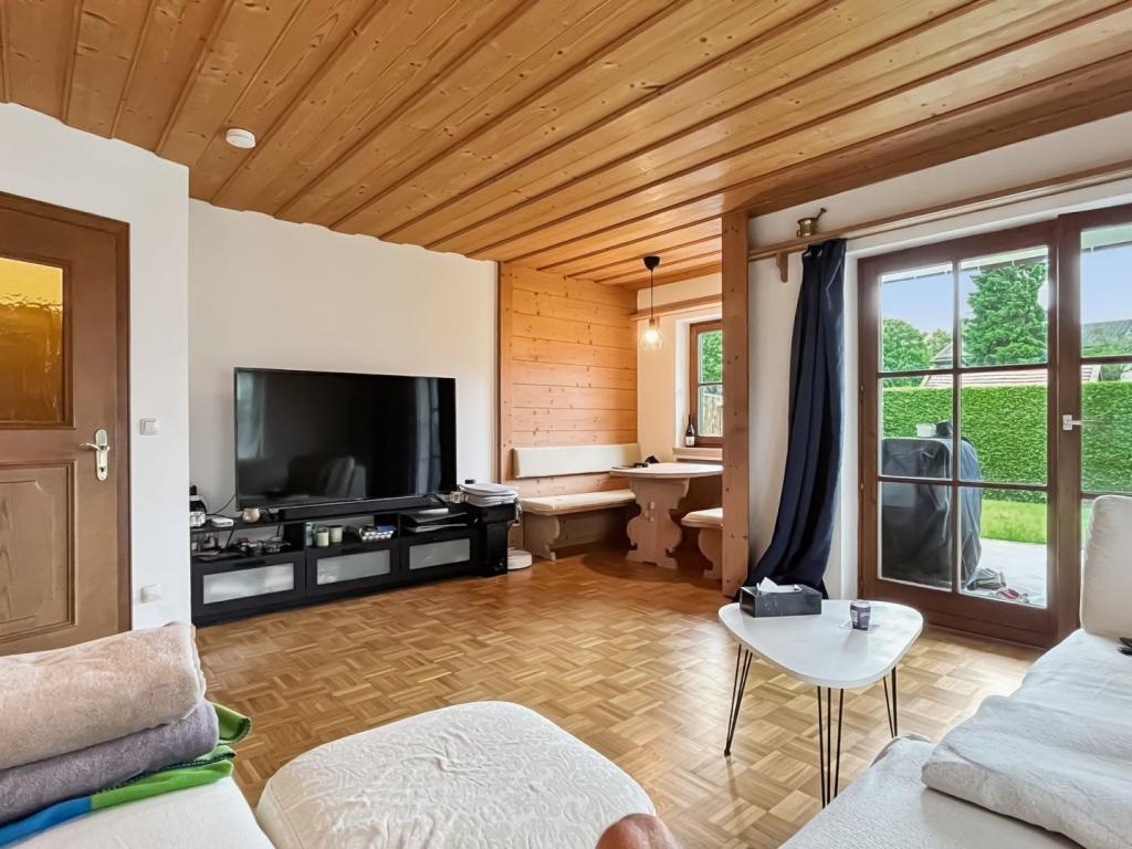 Wohnzimmer mit Essecke