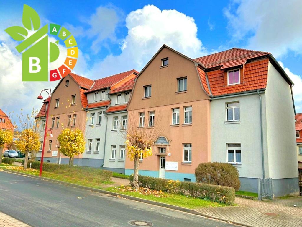 Frontansicht straßenseitig