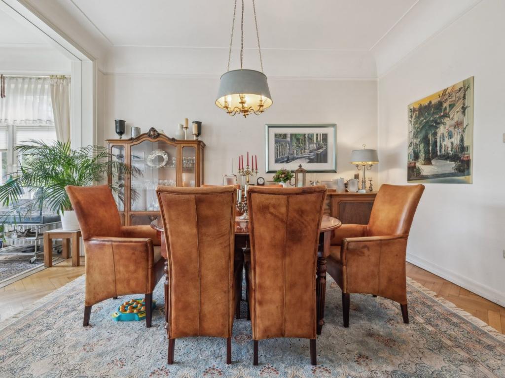 Esszimmer I