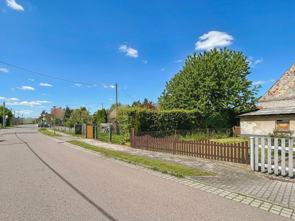 Straße links