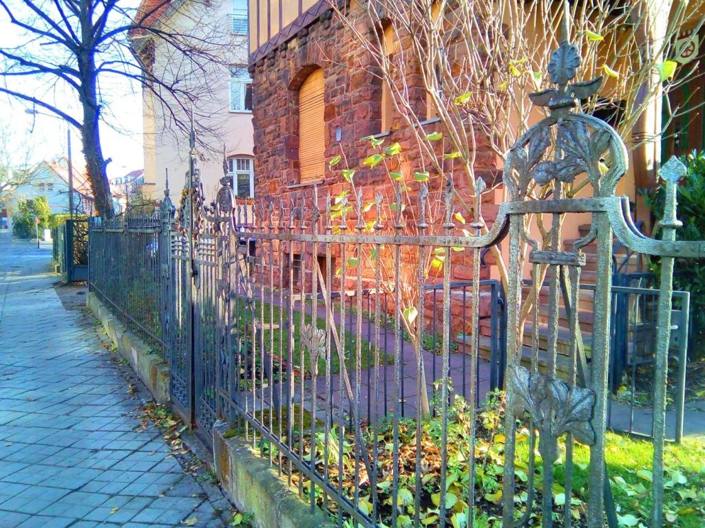 Straßenansicht