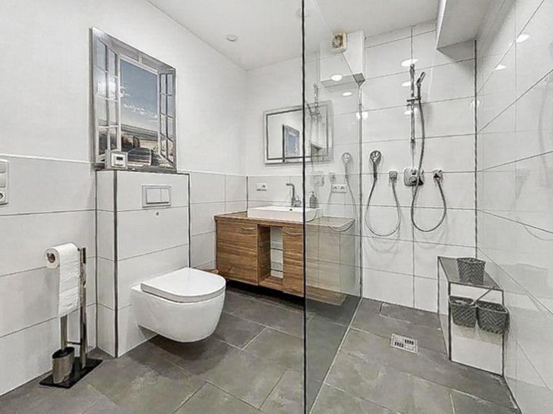 UG - Badezimmer - Ansicht 2