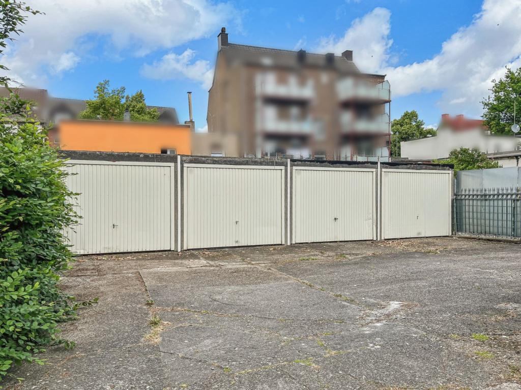 Garagenreihe I