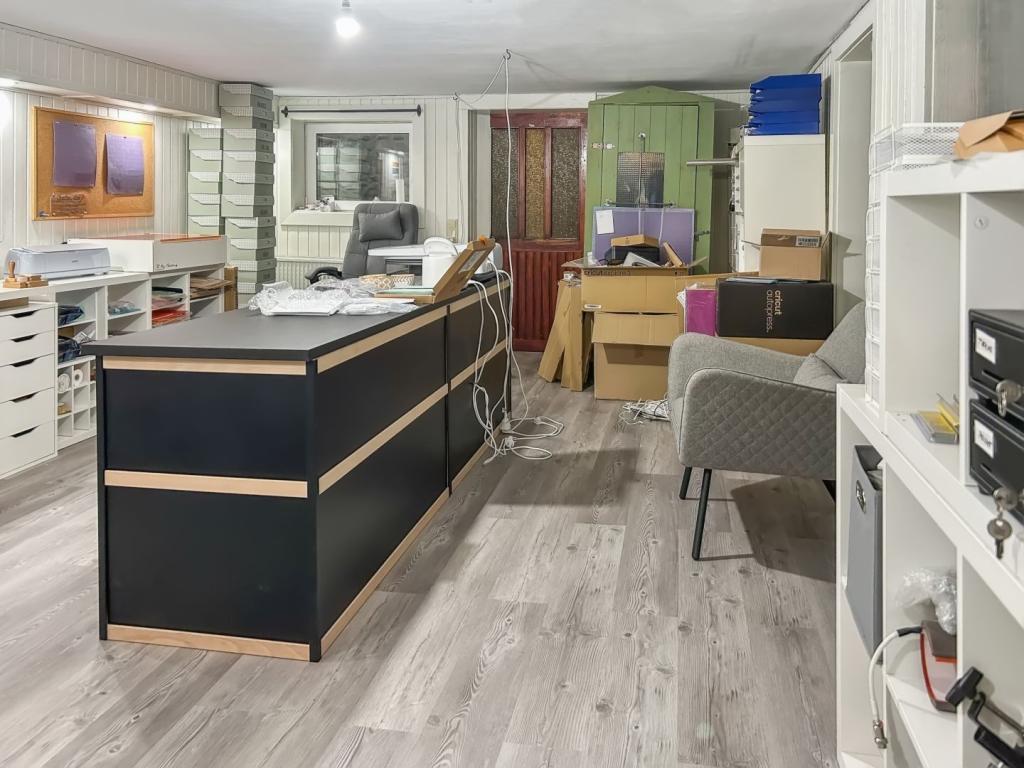 Büro Kellergeschoss