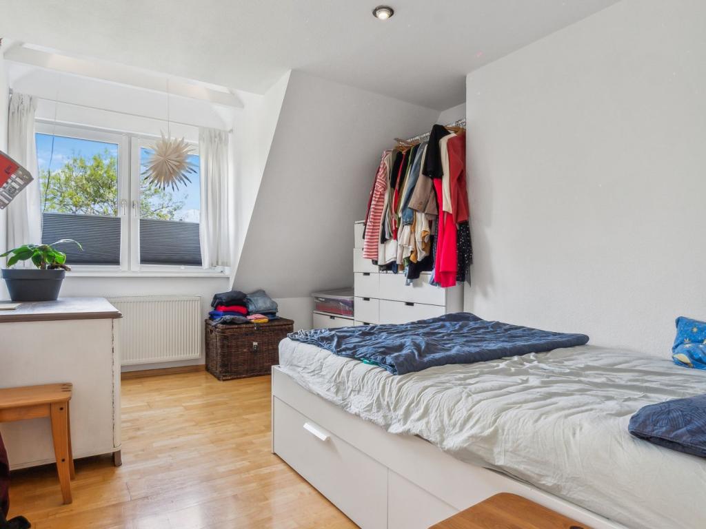 Schlafzimmer 1