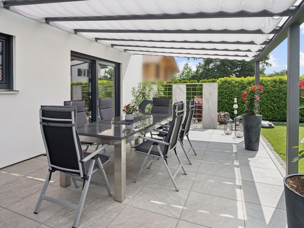 überdachte Terrasse