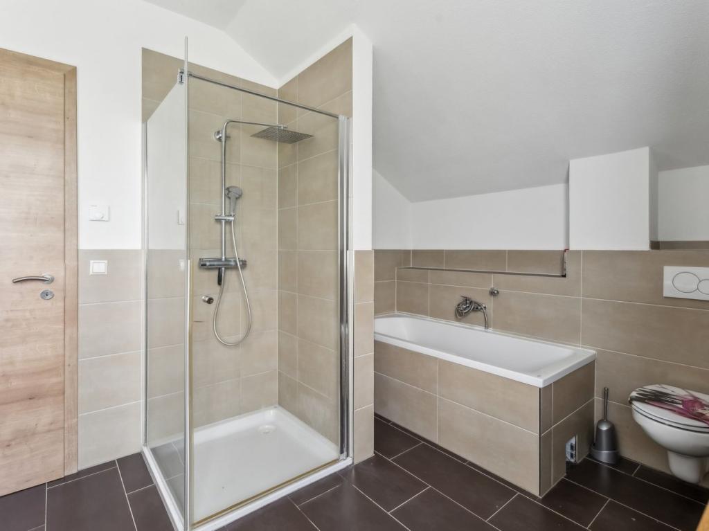 Badezimmer DG