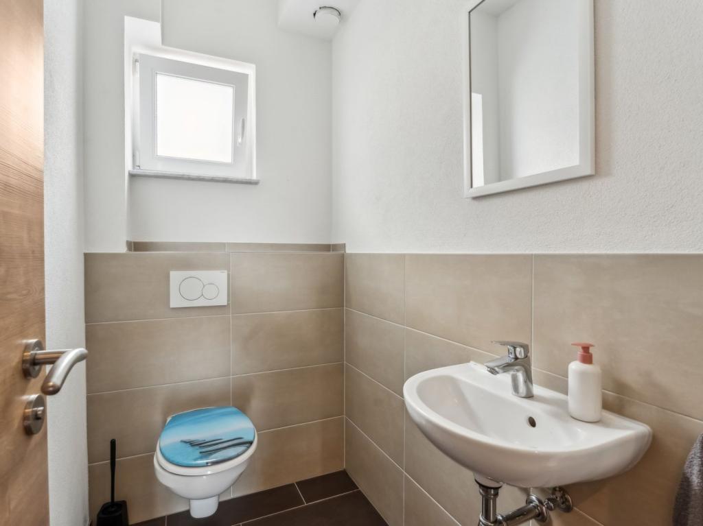 Gäste-WC EG