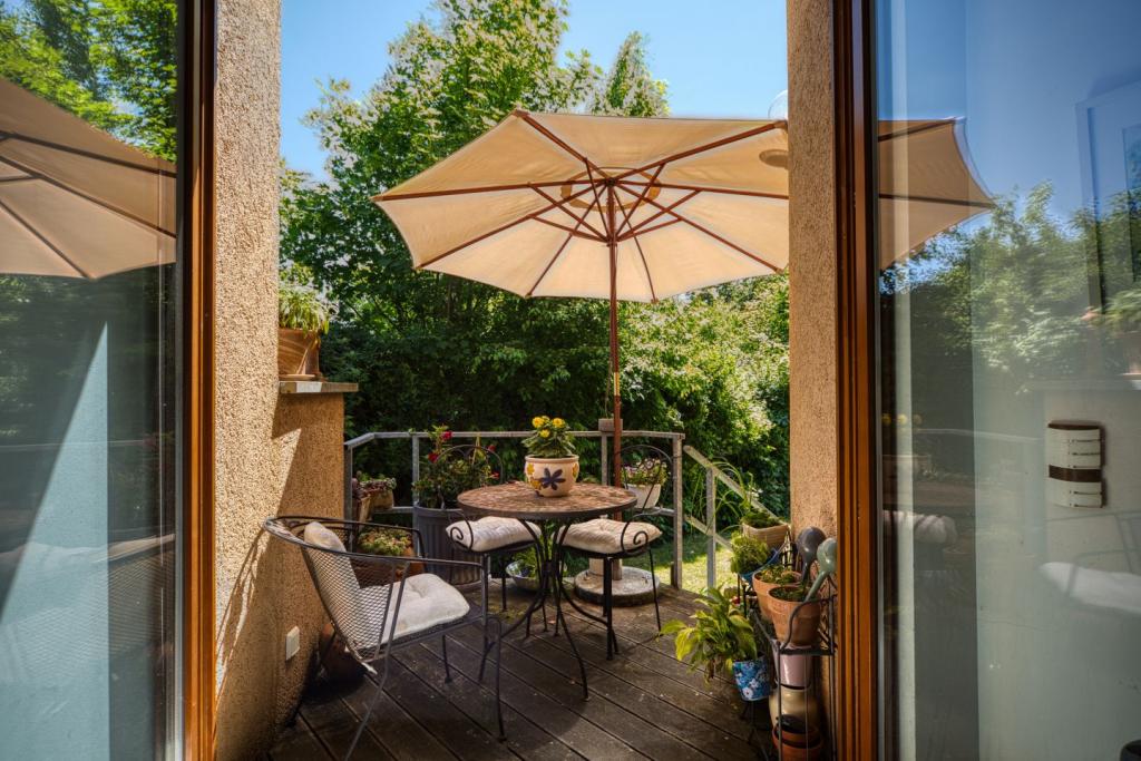 Terrasse vor der Küche