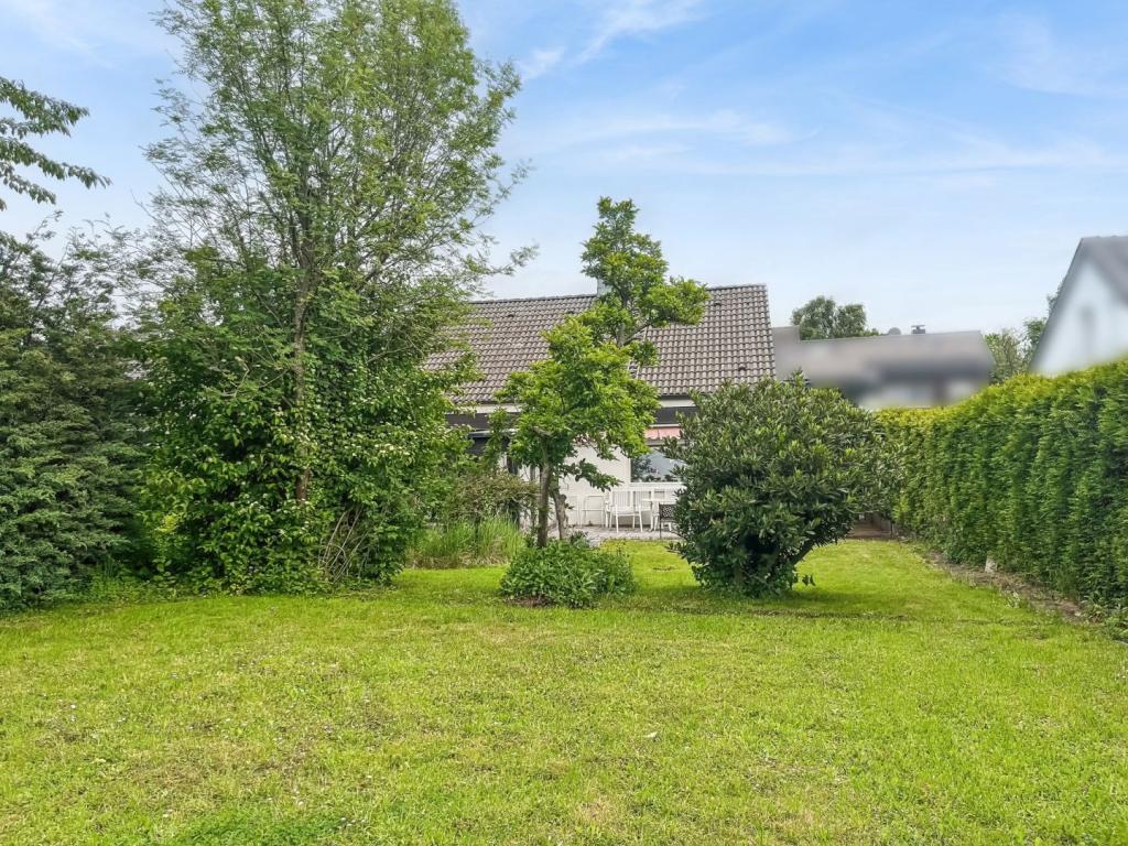 Rückansicht und Garten