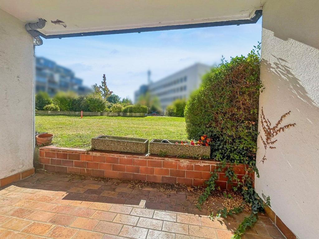 Loggia I