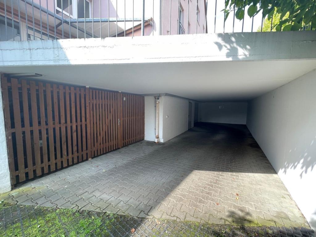 Tiefgaragenzufahrt