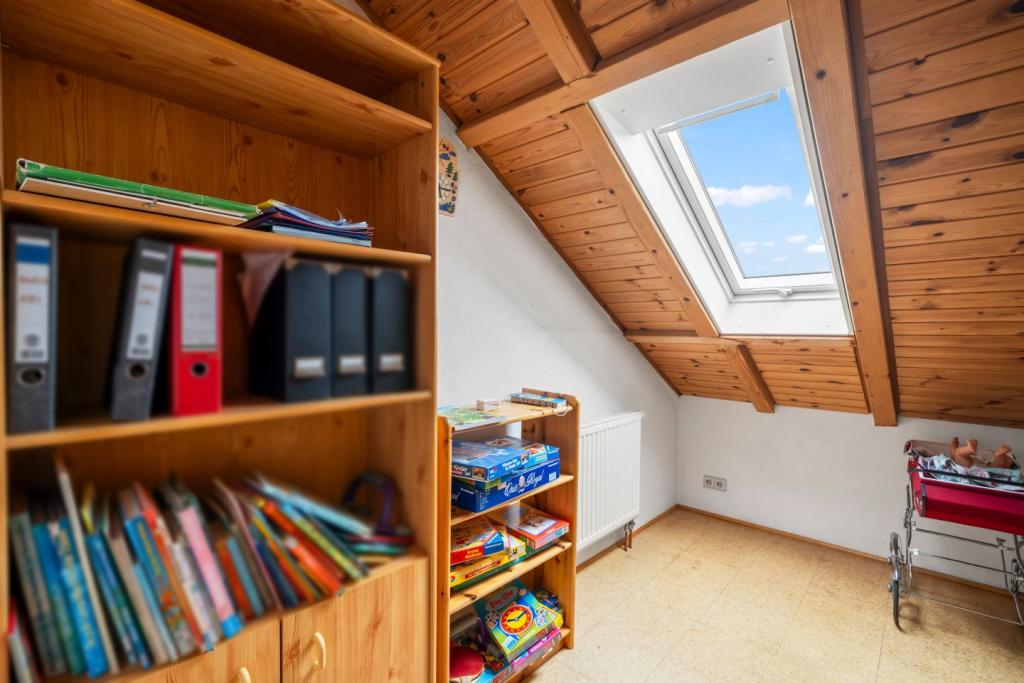 Zimmer 2 Dachgeschoss