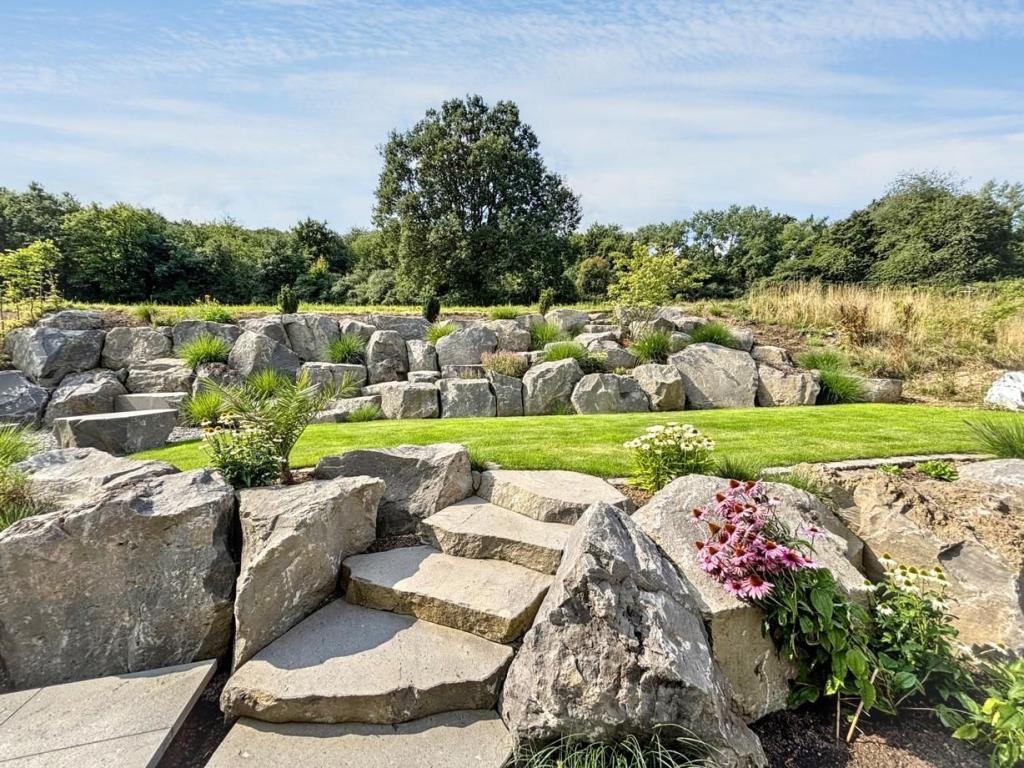 Schön angelegter Garten