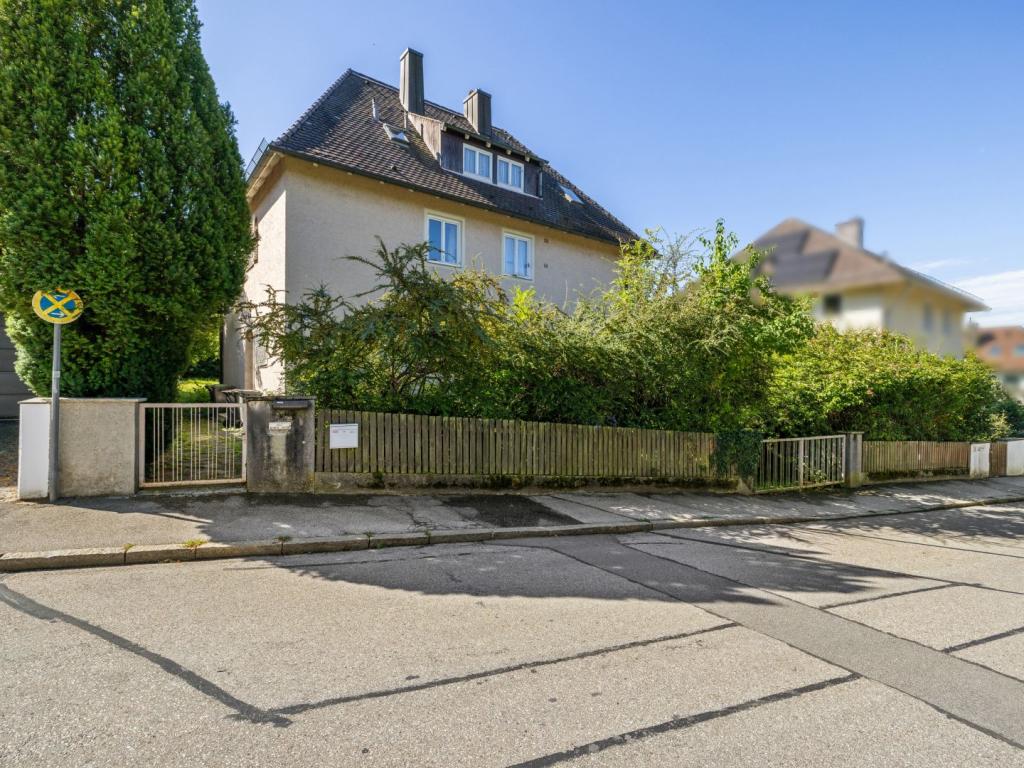 Straßenansicht
