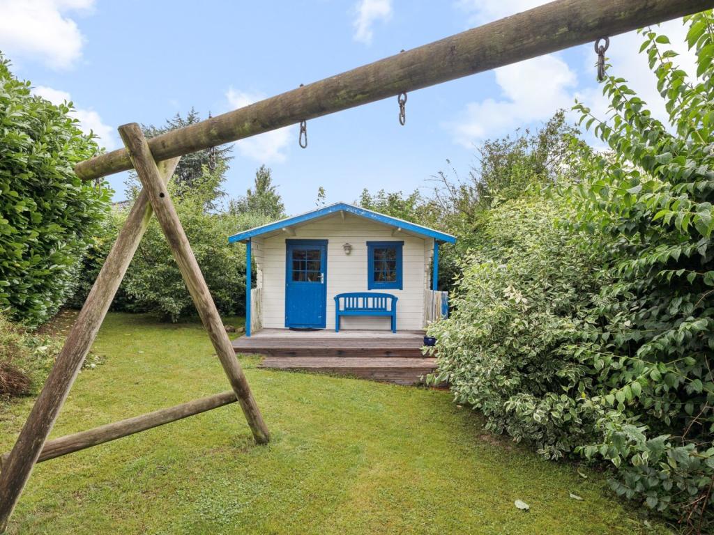 Garten mit Gartenhaus