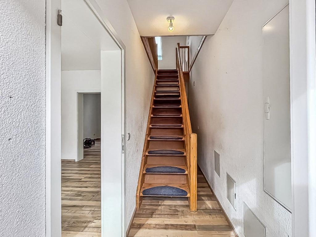 EG - Treppe zum Dachgeschoss