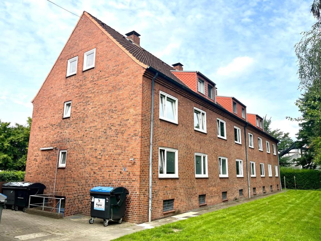 Rückansicht - Mehrfamilienhaus