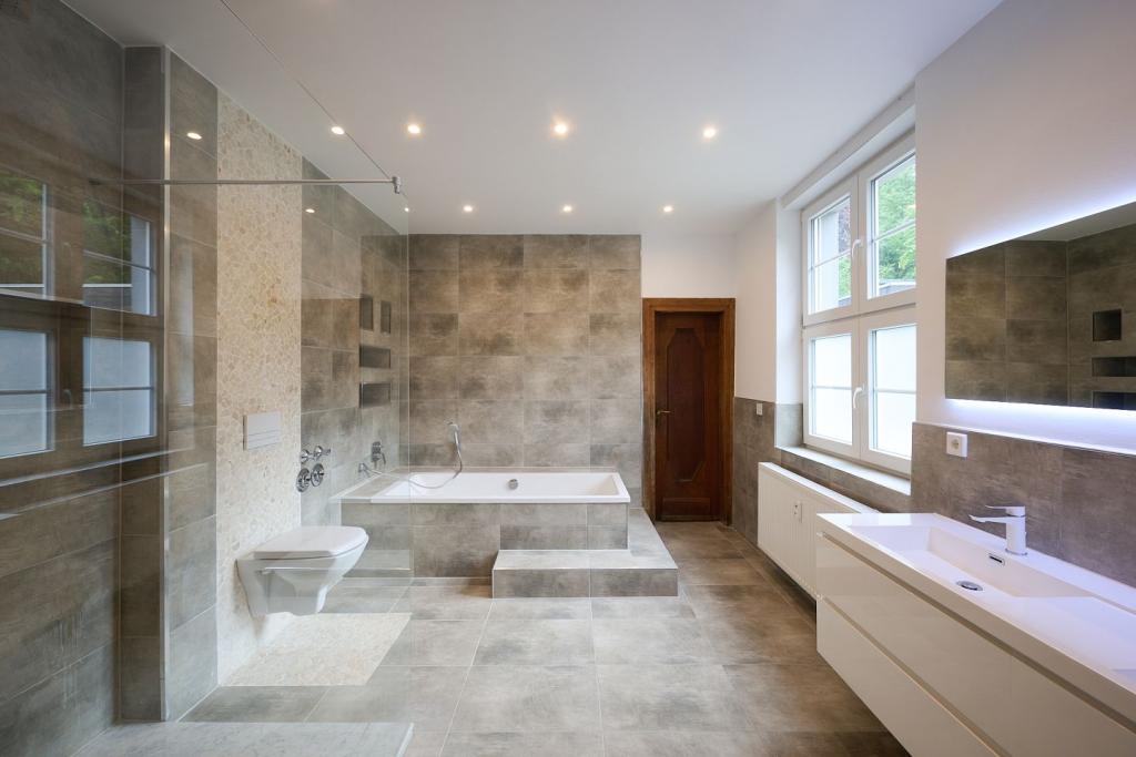 Badezimmer EG