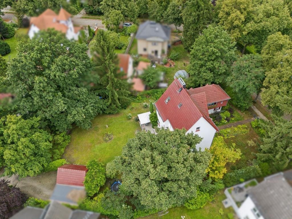 Großes Grundstück