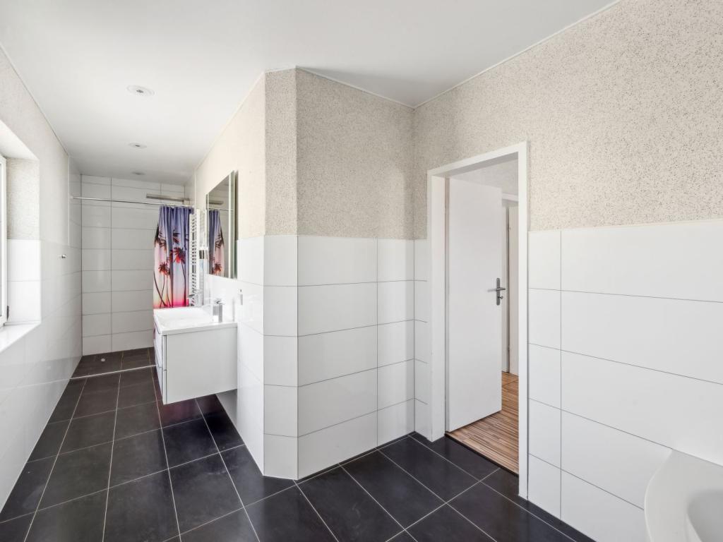 OG - Badezimmer - Ansicht 1