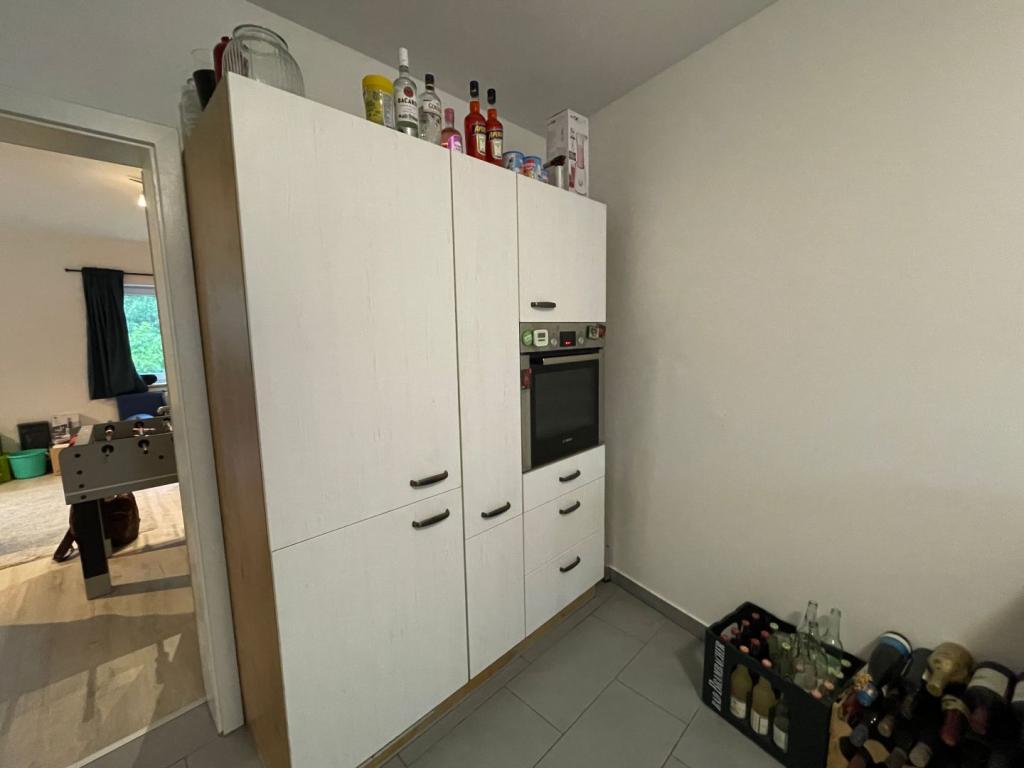 Küche Blick in den Wohnbereich