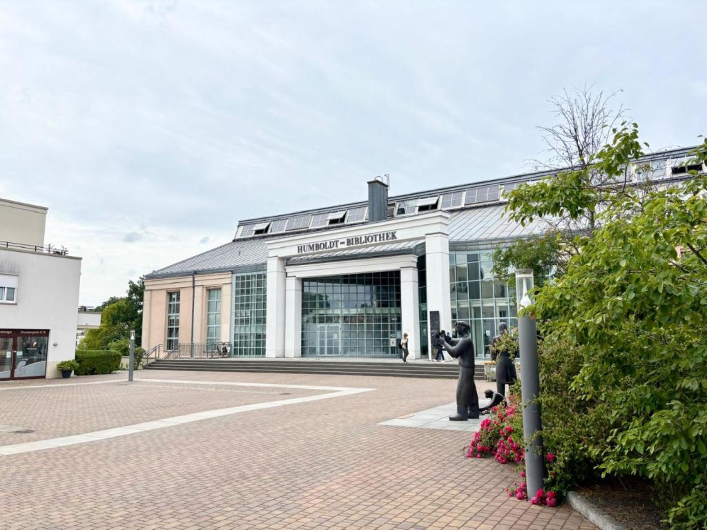 Umgebung 2 Bibliothek