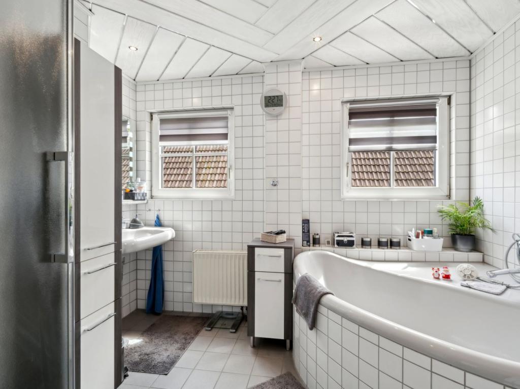 Badezimmer DG