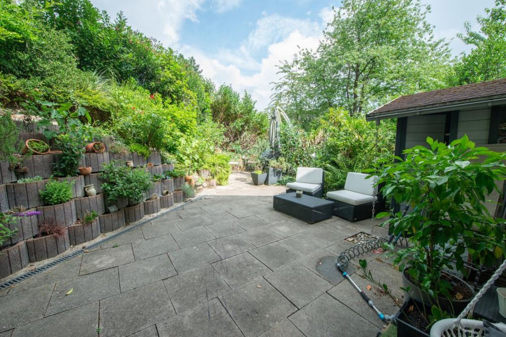 Terrasse und Garten