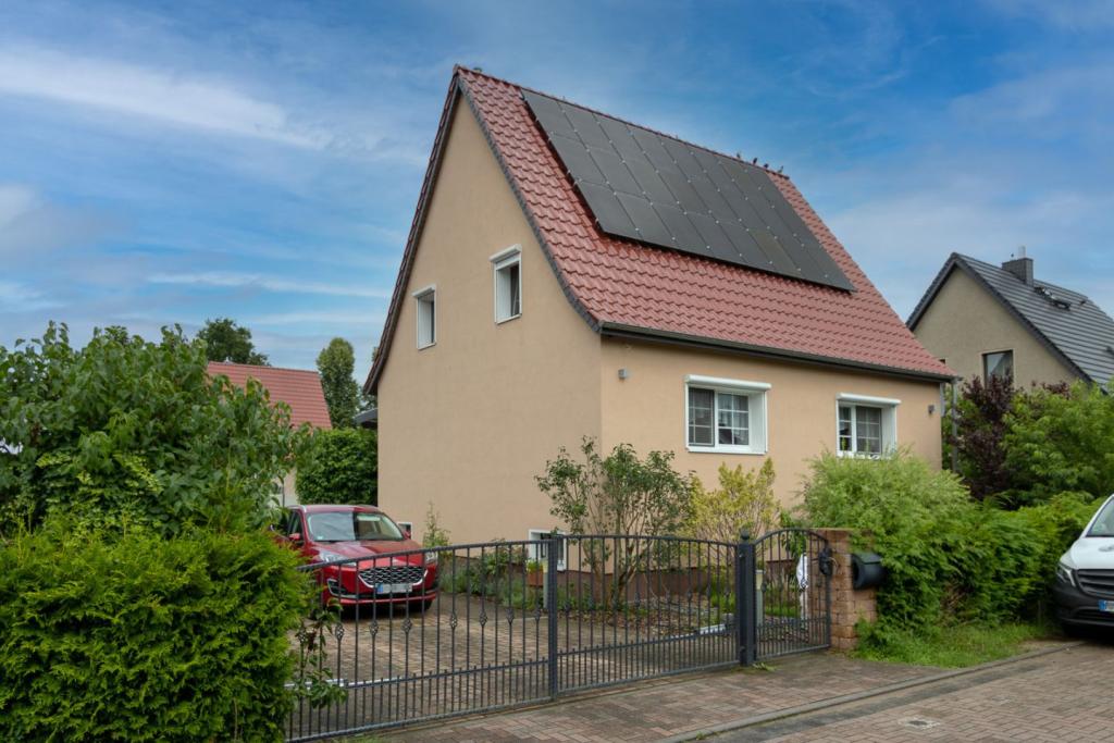 Straßenansicht